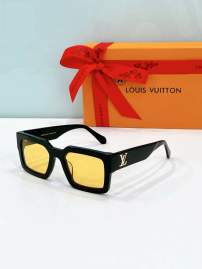 Picture of Louis Vuitton Sunglasses _SKUfw76147976fw
